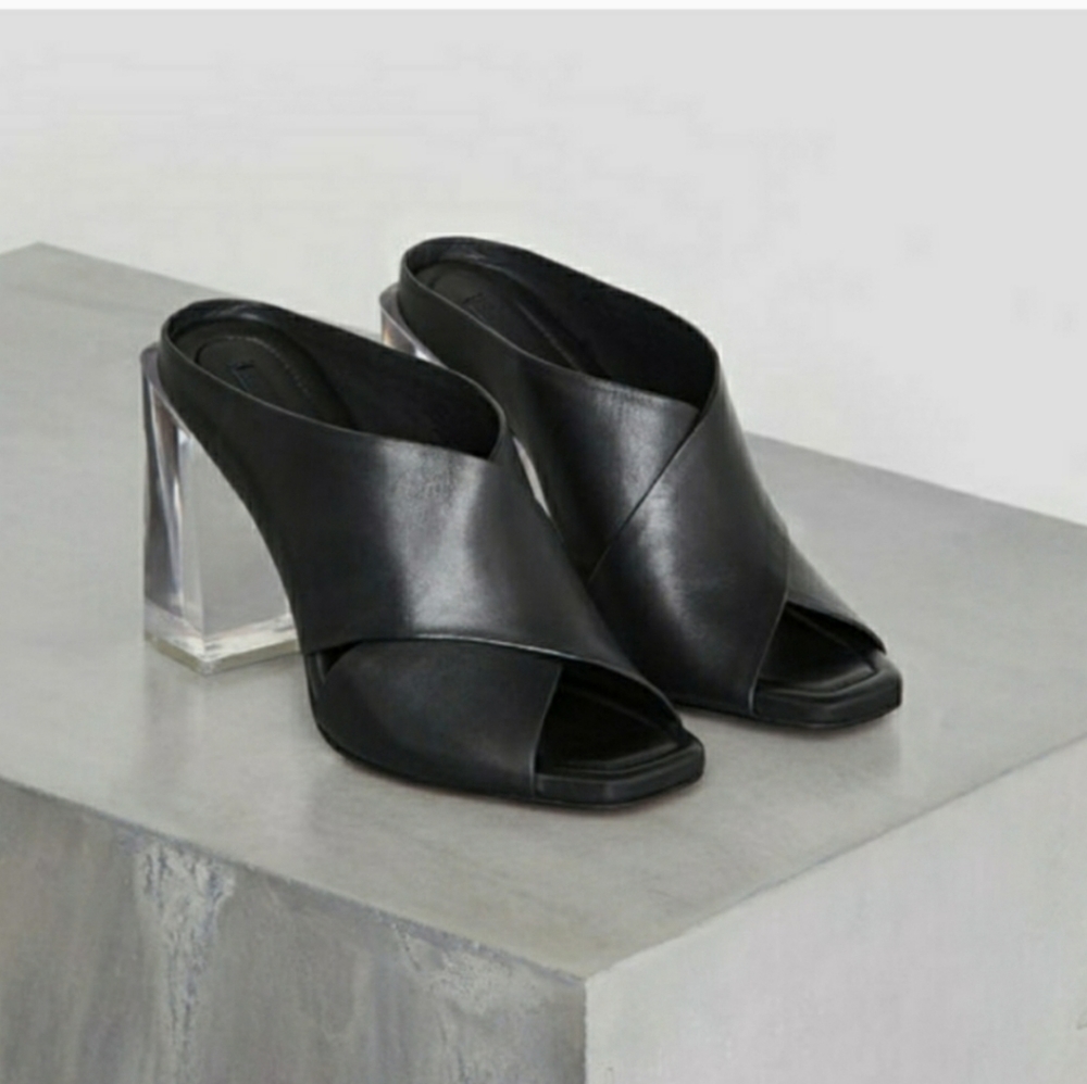 BCBG MAXAZRIA llia soft dress calf shoes size 7